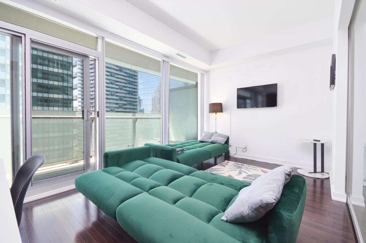 Downtown Toronto Condo Near Cn Tower, Mtcc, Rogers Center , Union Station Exterior photo