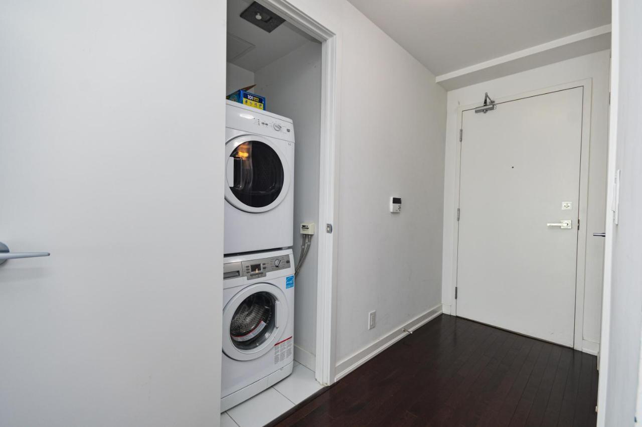 Downtown Toronto Condo Near Cn Tower, Mtcc, Rogers Center , Union Station Exterior photo
