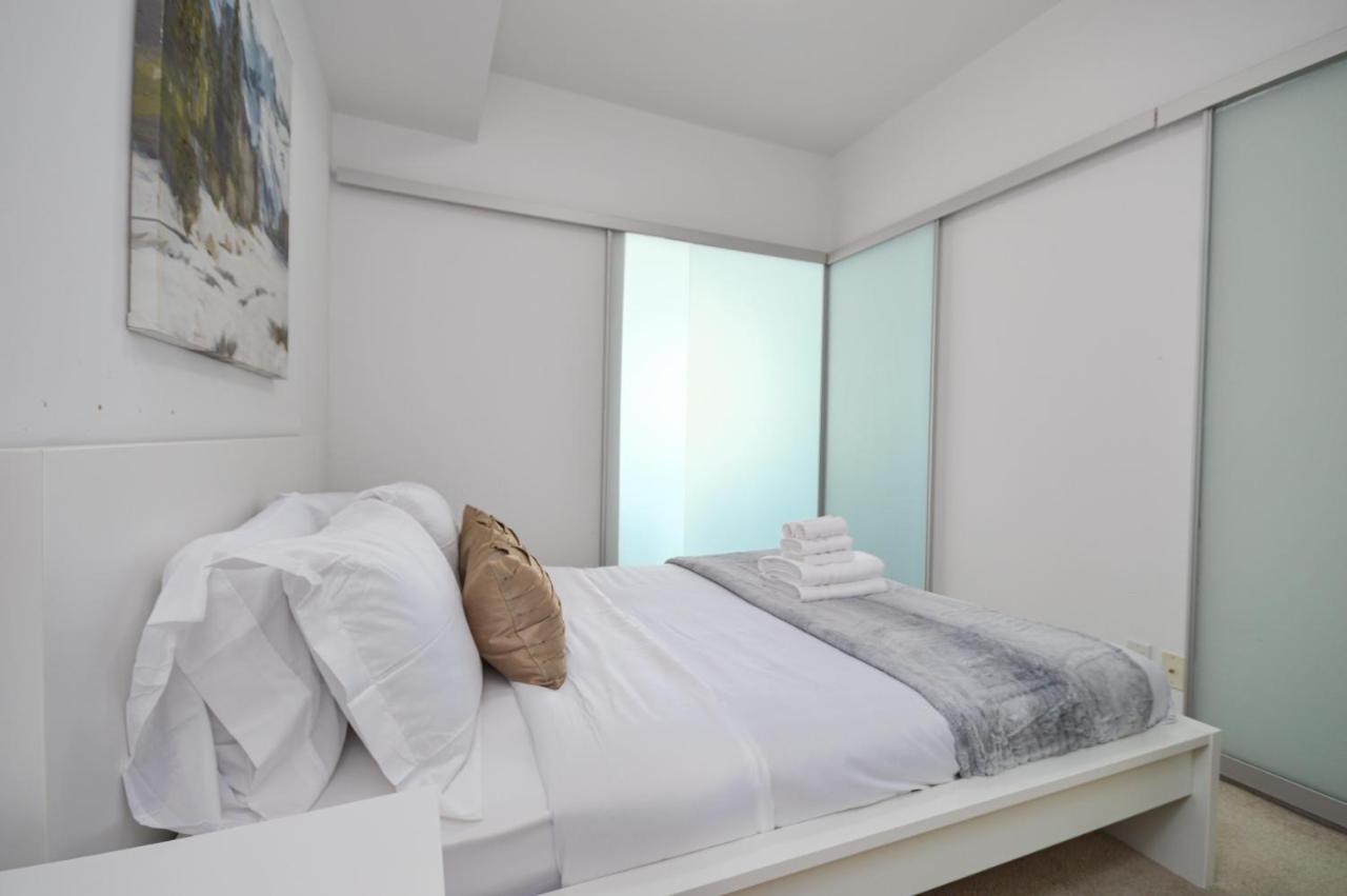 Downtown Toronto Condo Near Cn Tower, Mtcc, Rogers Center , Union Station Exterior photo